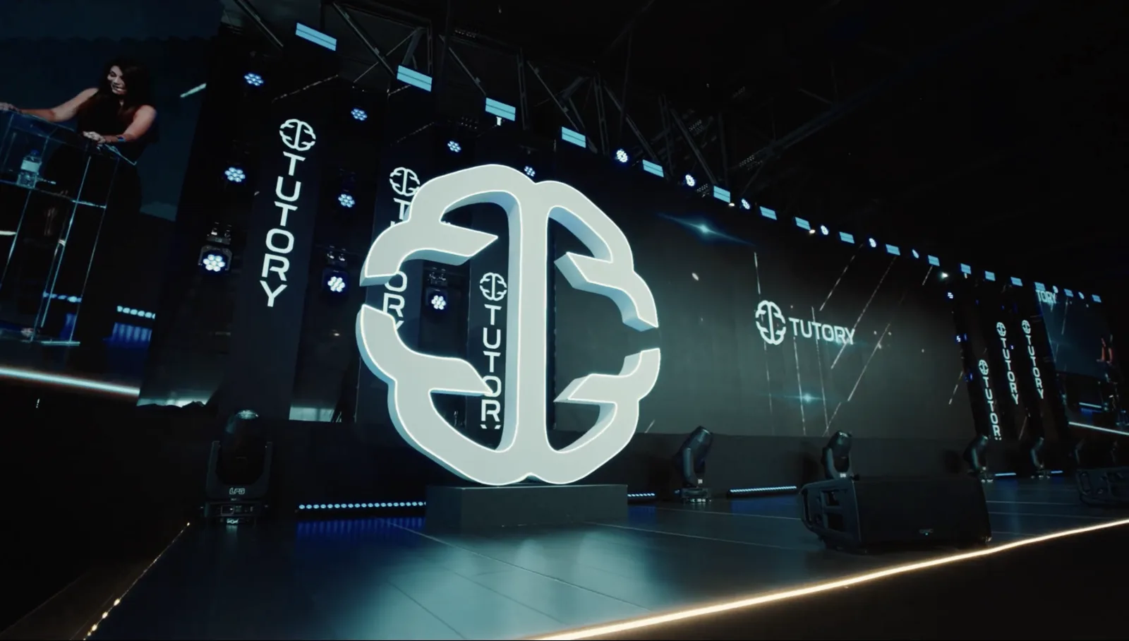 Símbolo da Tutory no palco principal